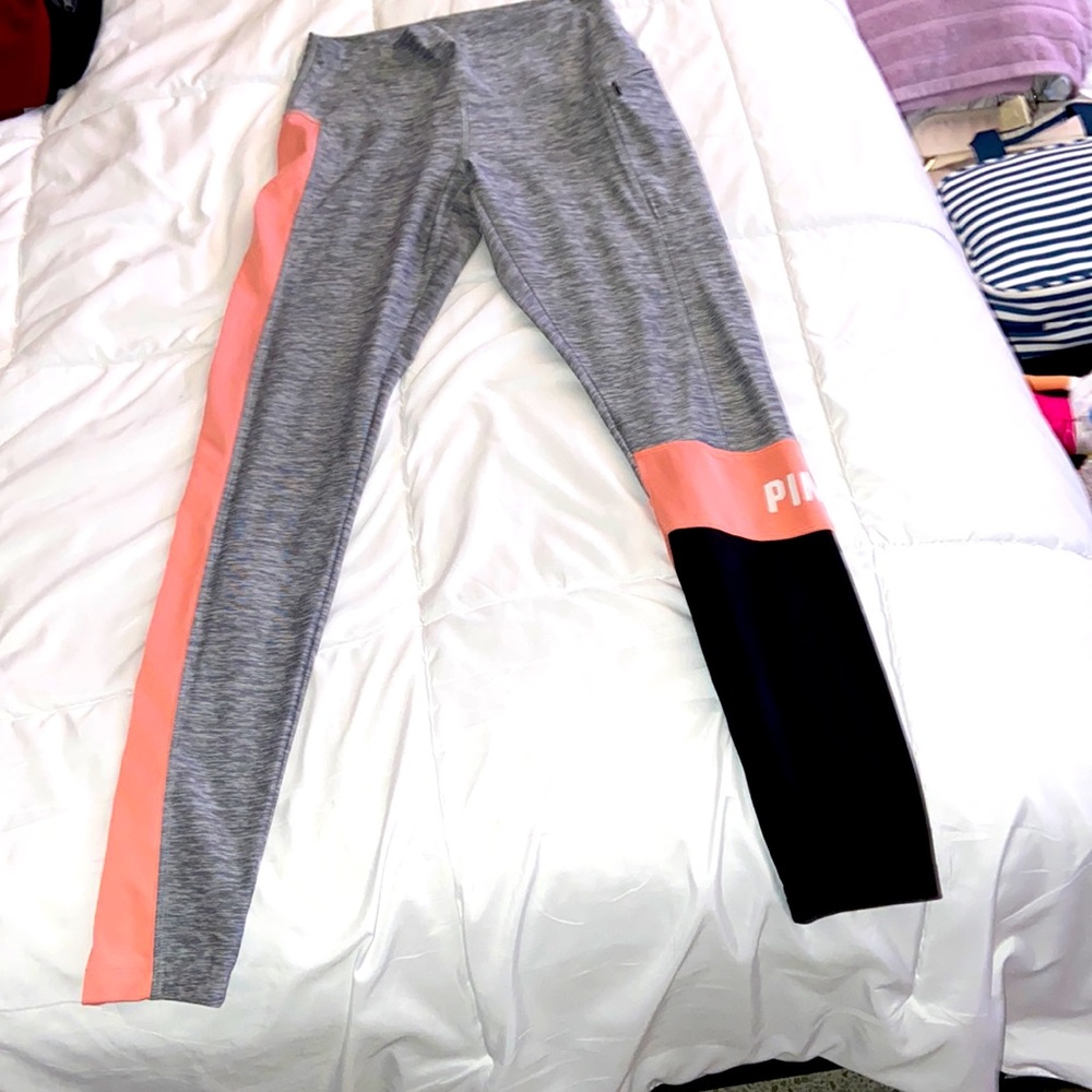 Victoria secret ultimate workout pants w zipper pocket